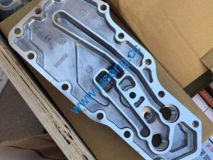3923332 Lubricating Oil Cooler Cover cummins